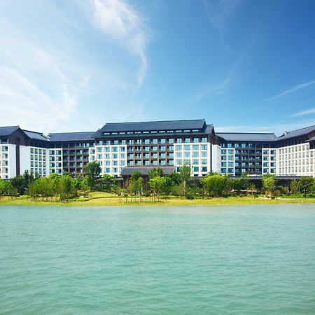 Crowne Plaza Wuxi Lake View, An Ihg Hotel Exterior photo