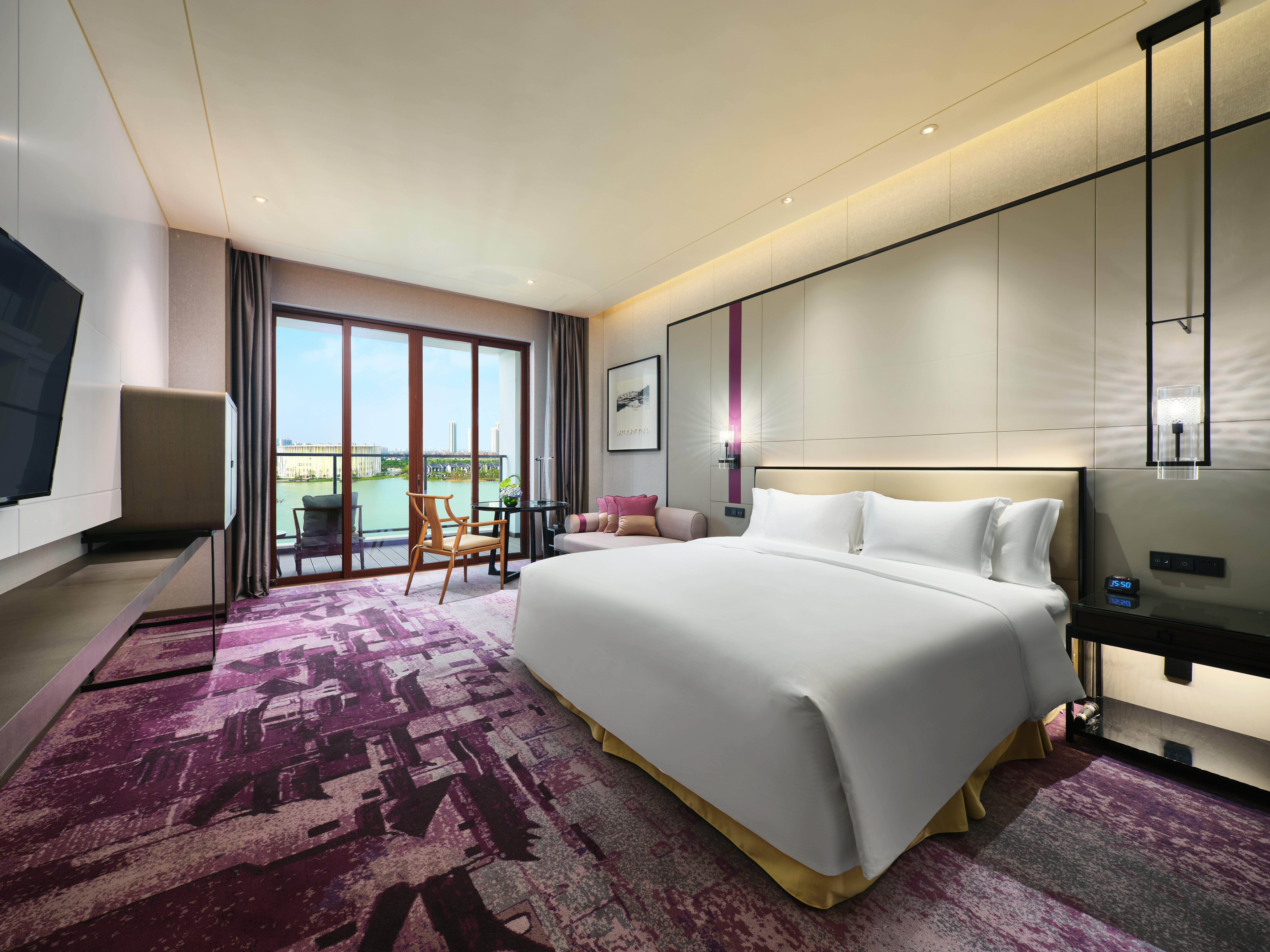 Crowne Plaza Wuxi Lake View, An Ihg Hotel Exterior photo