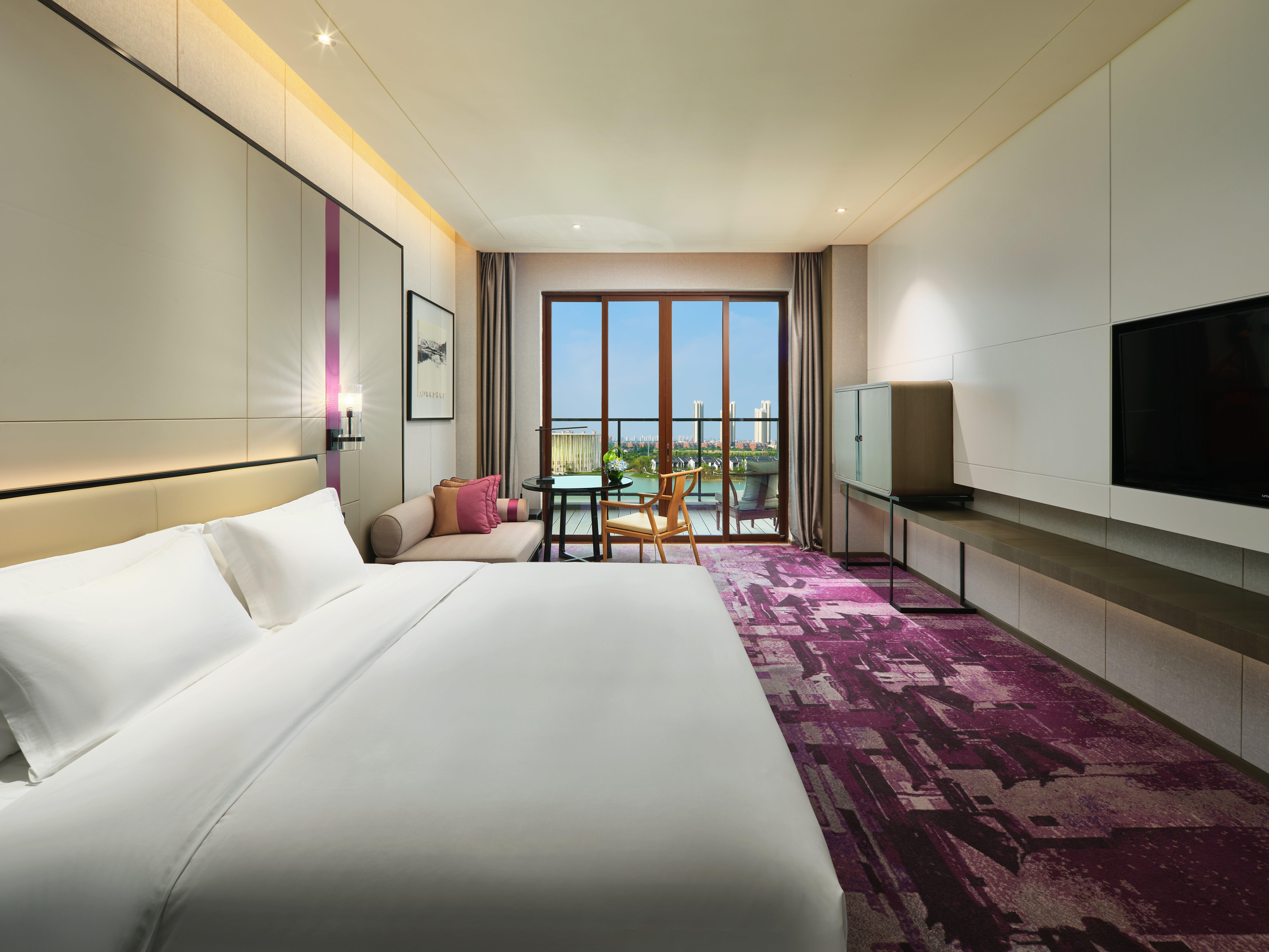 Crowne Plaza Wuxi Lake View, An Ihg Hotel Exterior photo