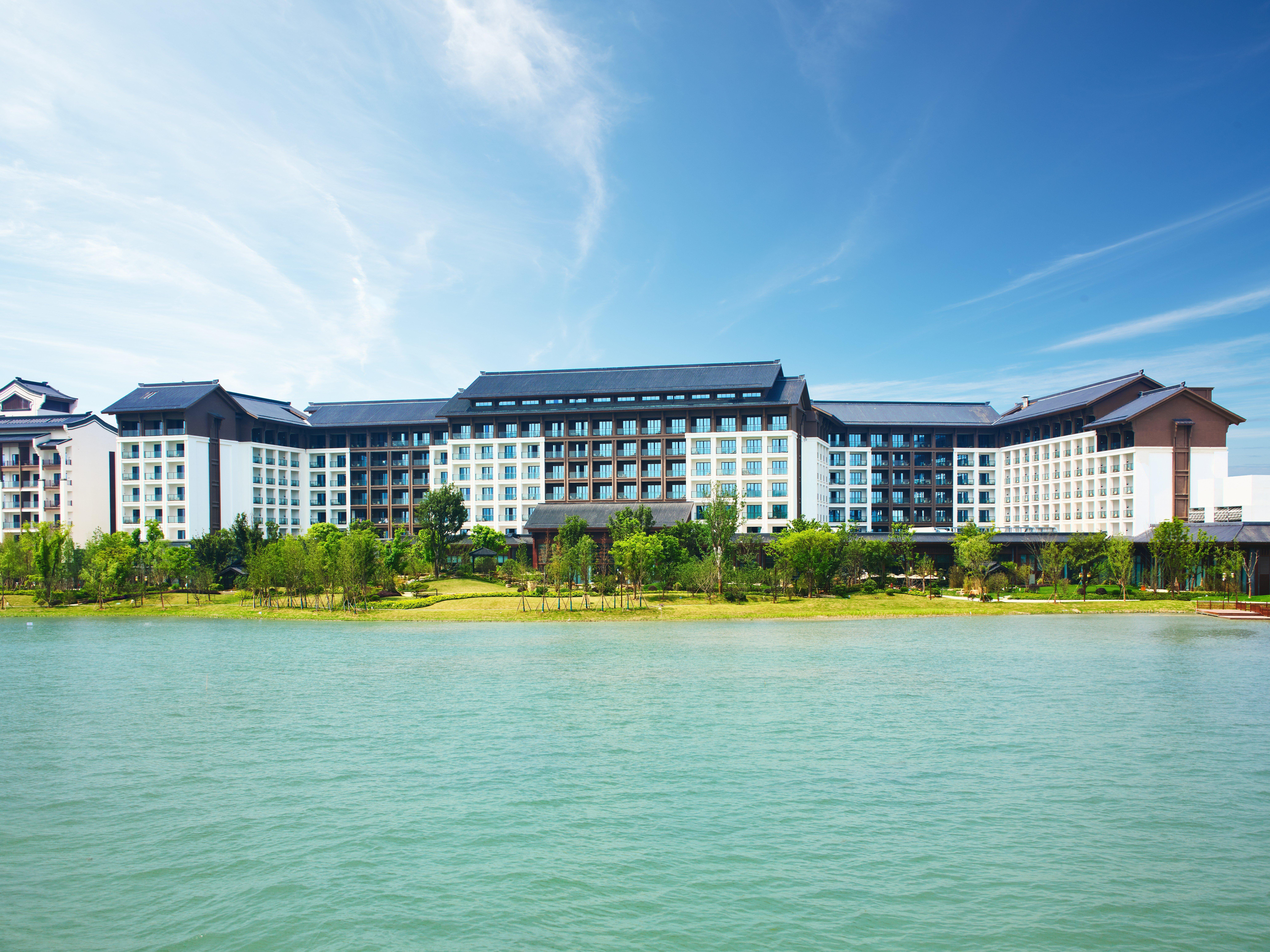 Crowne Plaza Wuxi Lake View, An Ihg Hotel Exterior photo