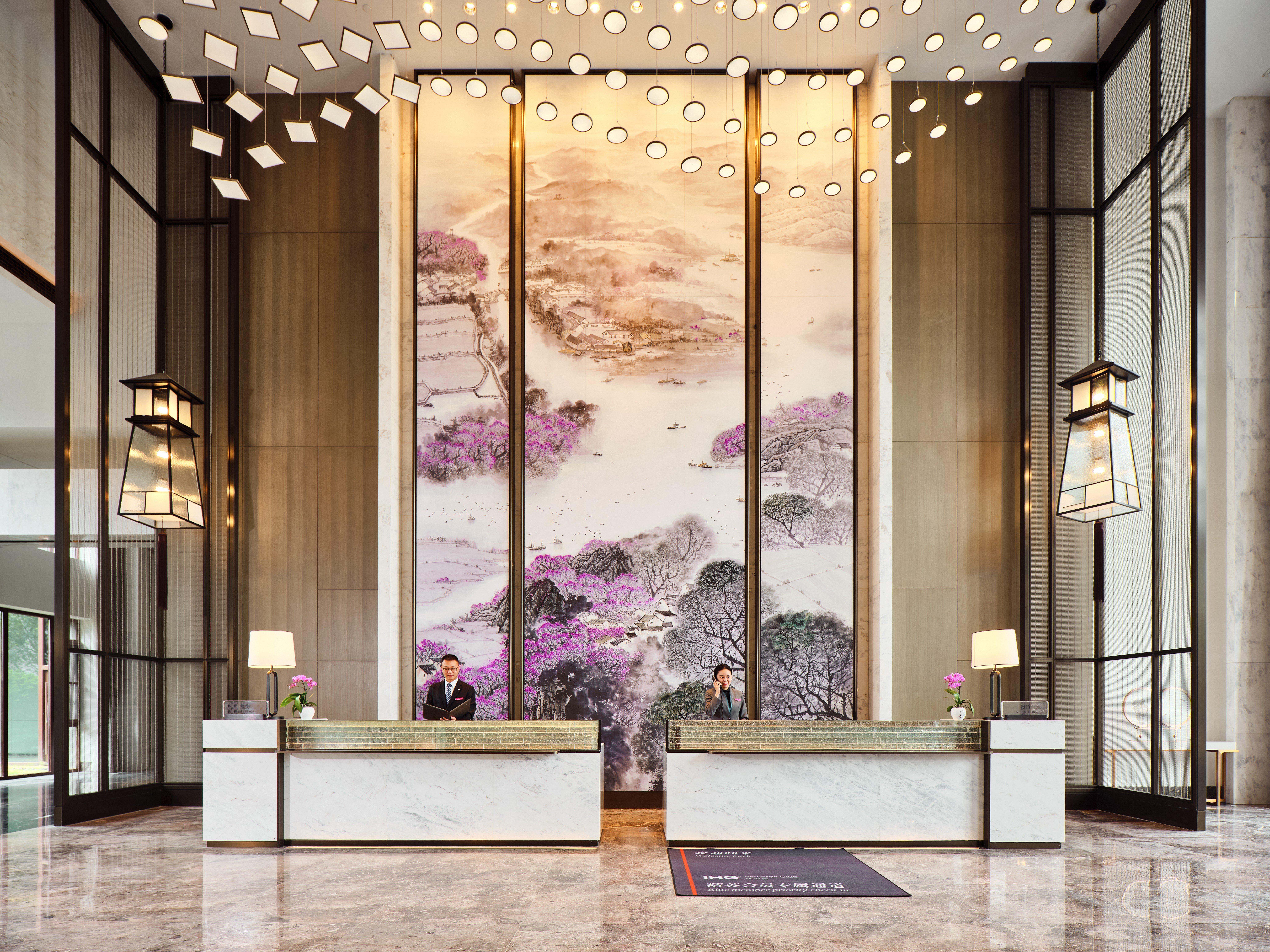 Crowne Plaza Wuxi Lake View, An Ihg Hotel Exterior photo